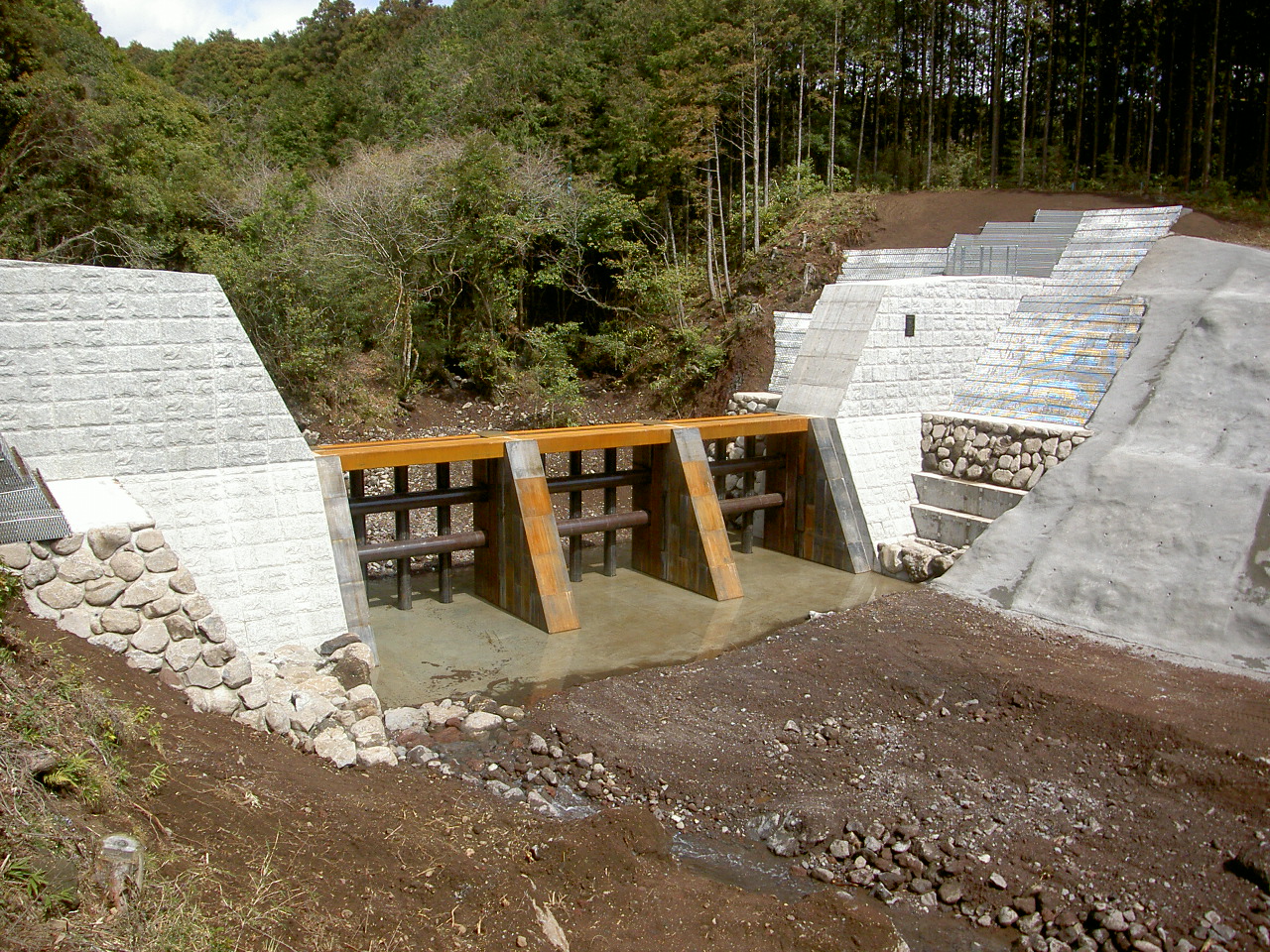 平成21年度 富士山千束第3砂防えん堤工事