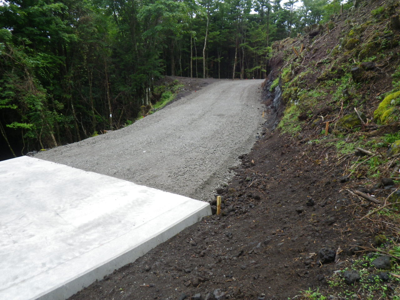 上井出第二支線林業専用道外2新設工事