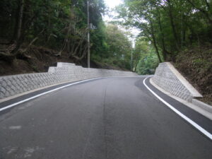 平成26年度 富士宮鳴沢線県単道路改築工事（道路拡幅工）